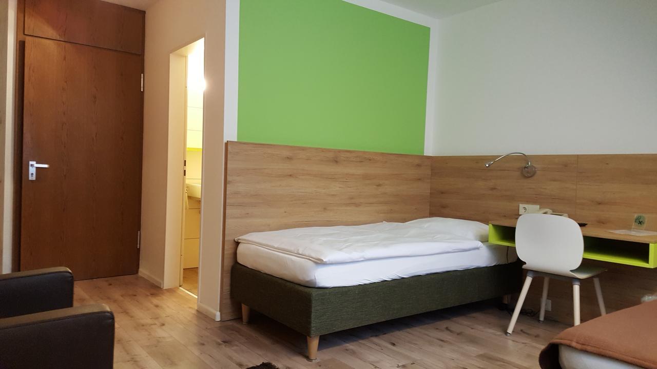 Gaestehaus Ruh - Non-Smoking Freiburg im Breisgau Eksteriør bilde