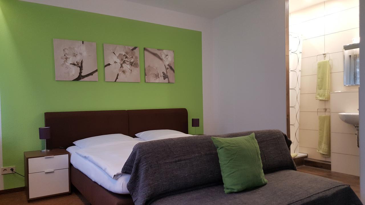 Gaestehaus Ruh - Non-Smoking Freiburg im Breisgau Eksteriør bilde