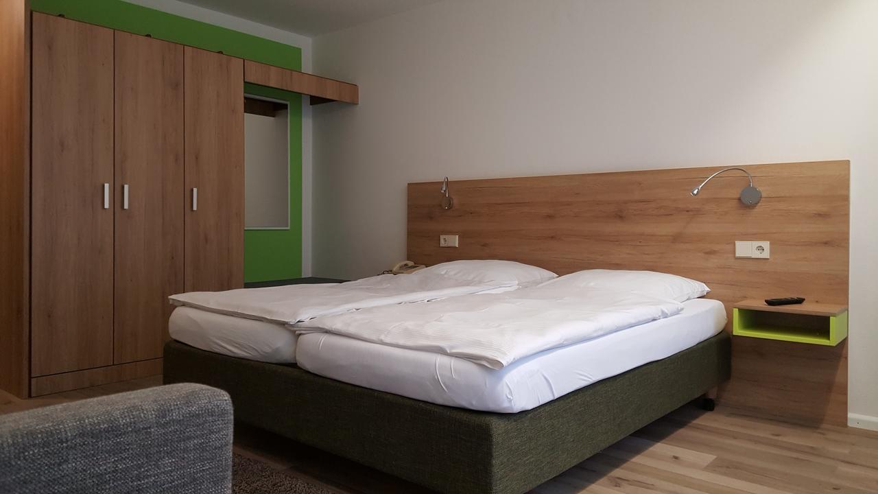 Gaestehaus Ruh - Non-Smoking Freiburg im Breisgau Eksteriør bilde